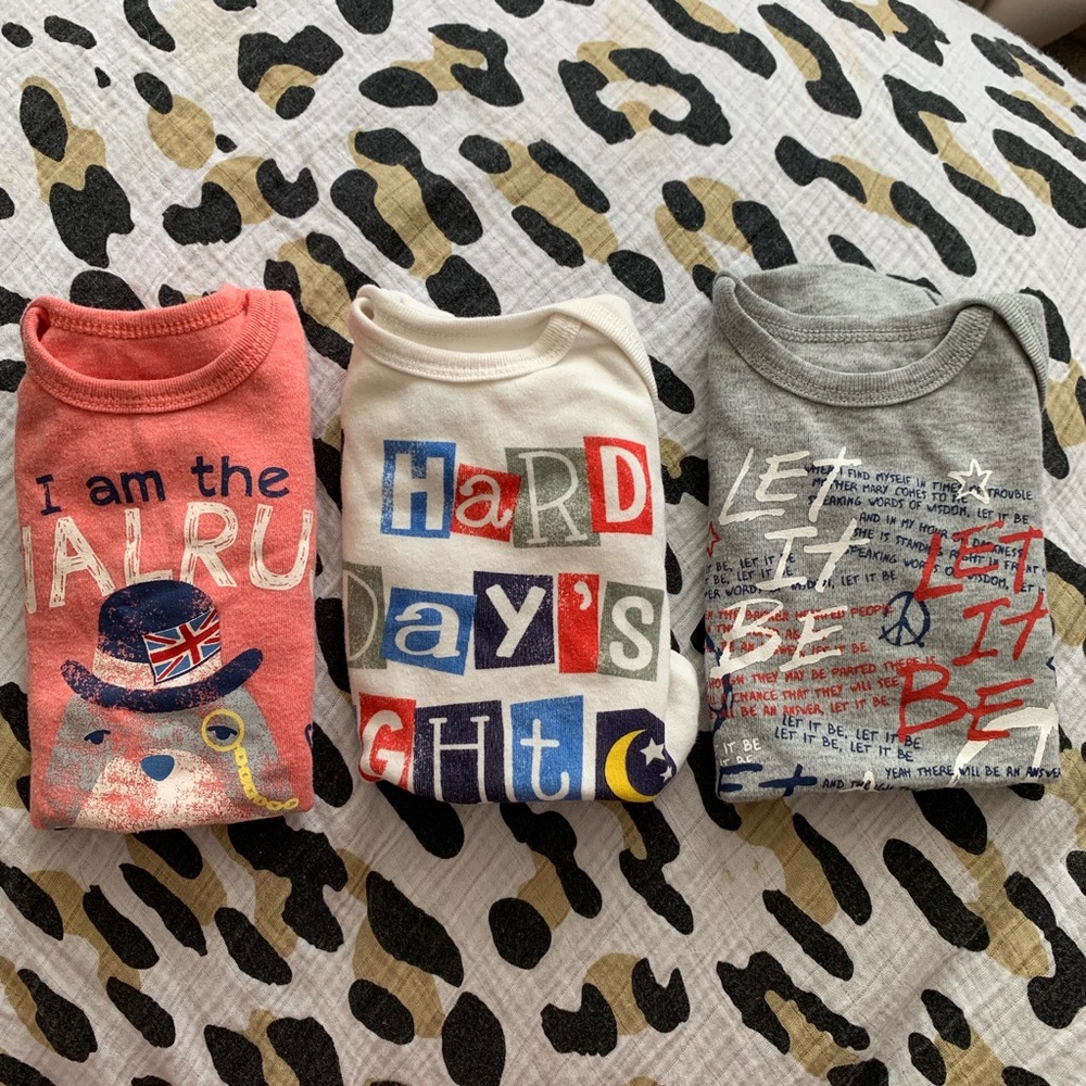 BEATLES BABY ONESIE LOT SIZE 0-3 The Beatles band